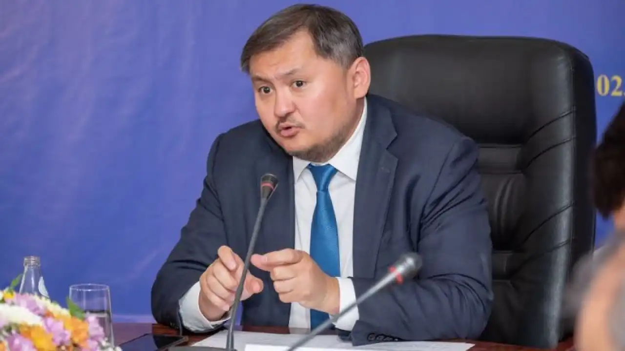 Гранты: Саясат Нурбек и его ведомство снова наступают на те же грабли?