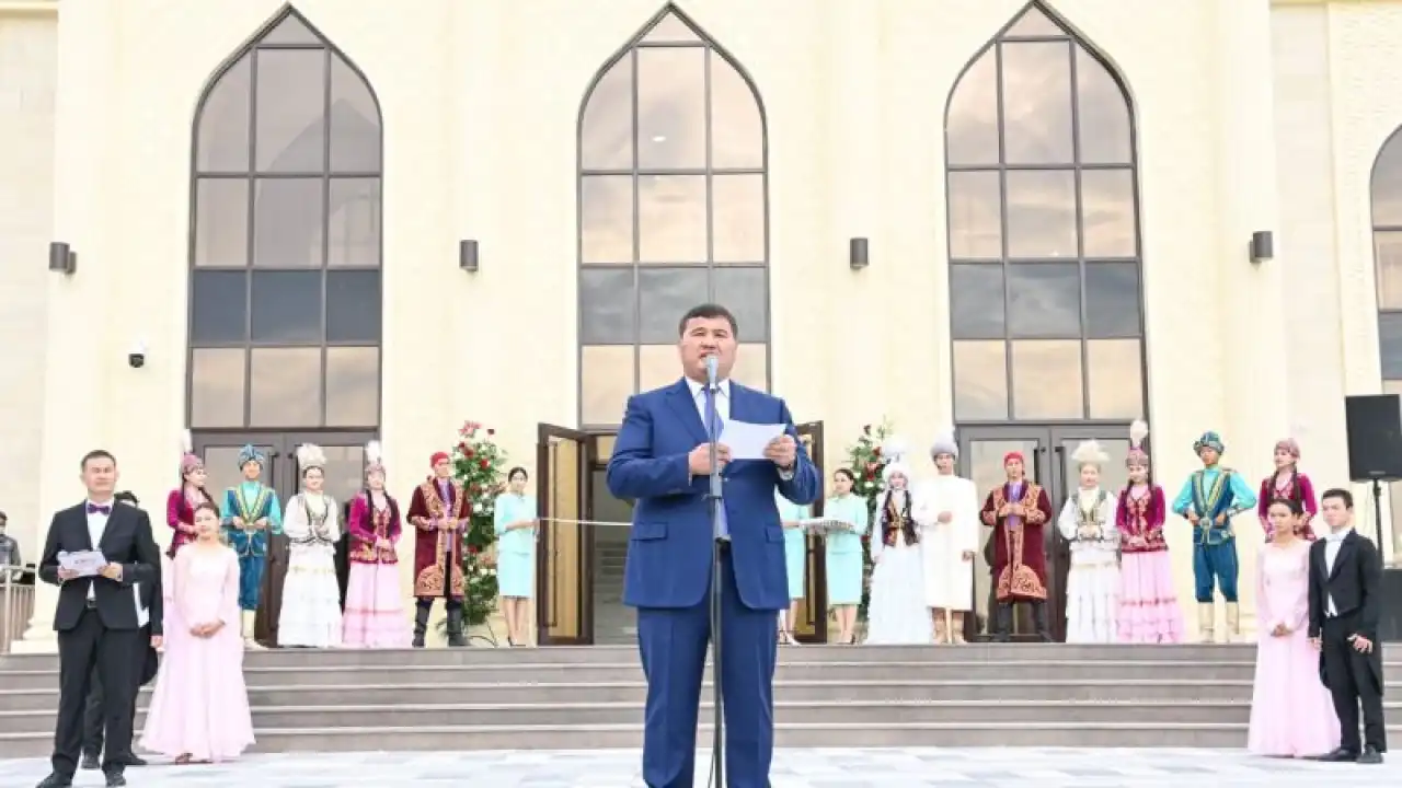 Кызылорда: на помпезные дворцы деньги есть, а на решение насущных проблем их нет?