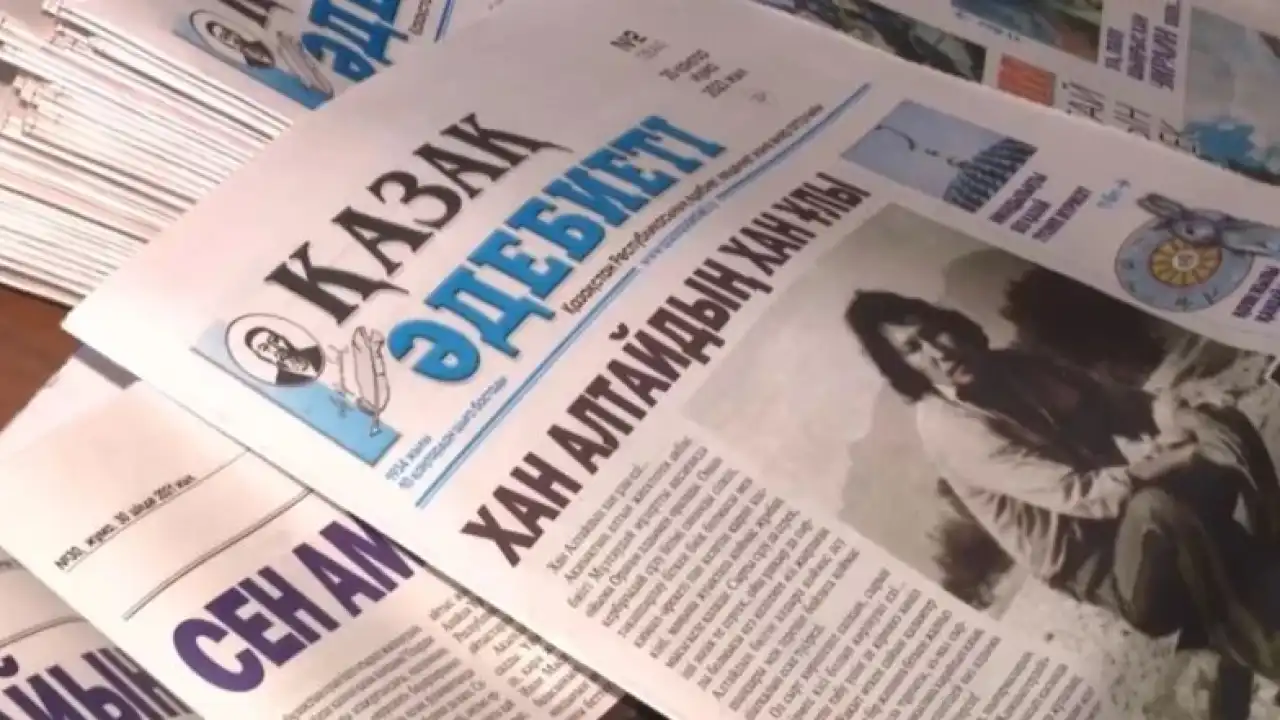 Казахские писатели и другие зиялы қауым хоть на что-то влияют? И как?