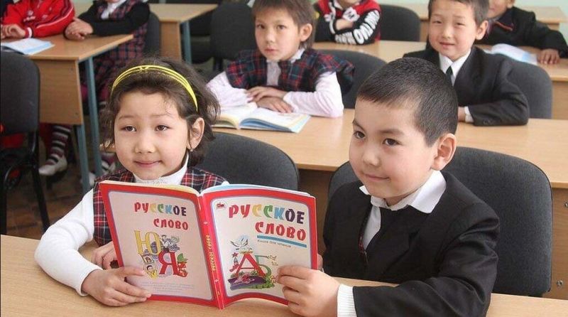 Русскому языку в Казахстане вполне комфортно: ответы российскому изданию